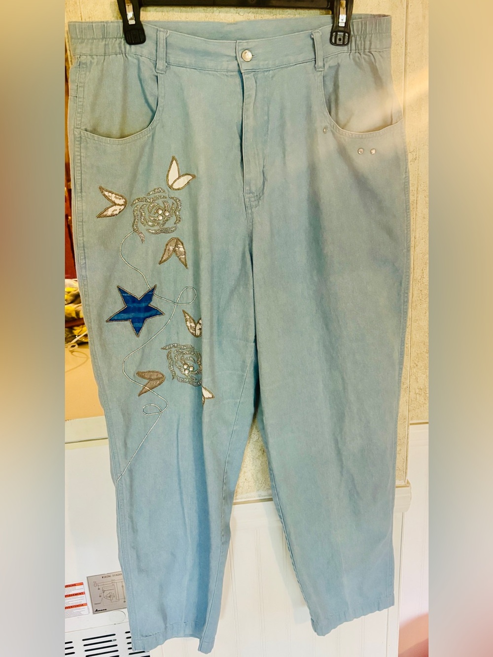 Vintage Simply Tops Embroidered Denim Jeans Women’s Size 16 Light Wash Jeans